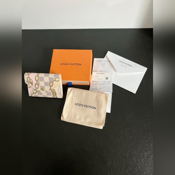 Louis Vuitton Victorine Wallet - Picture 1 of 9